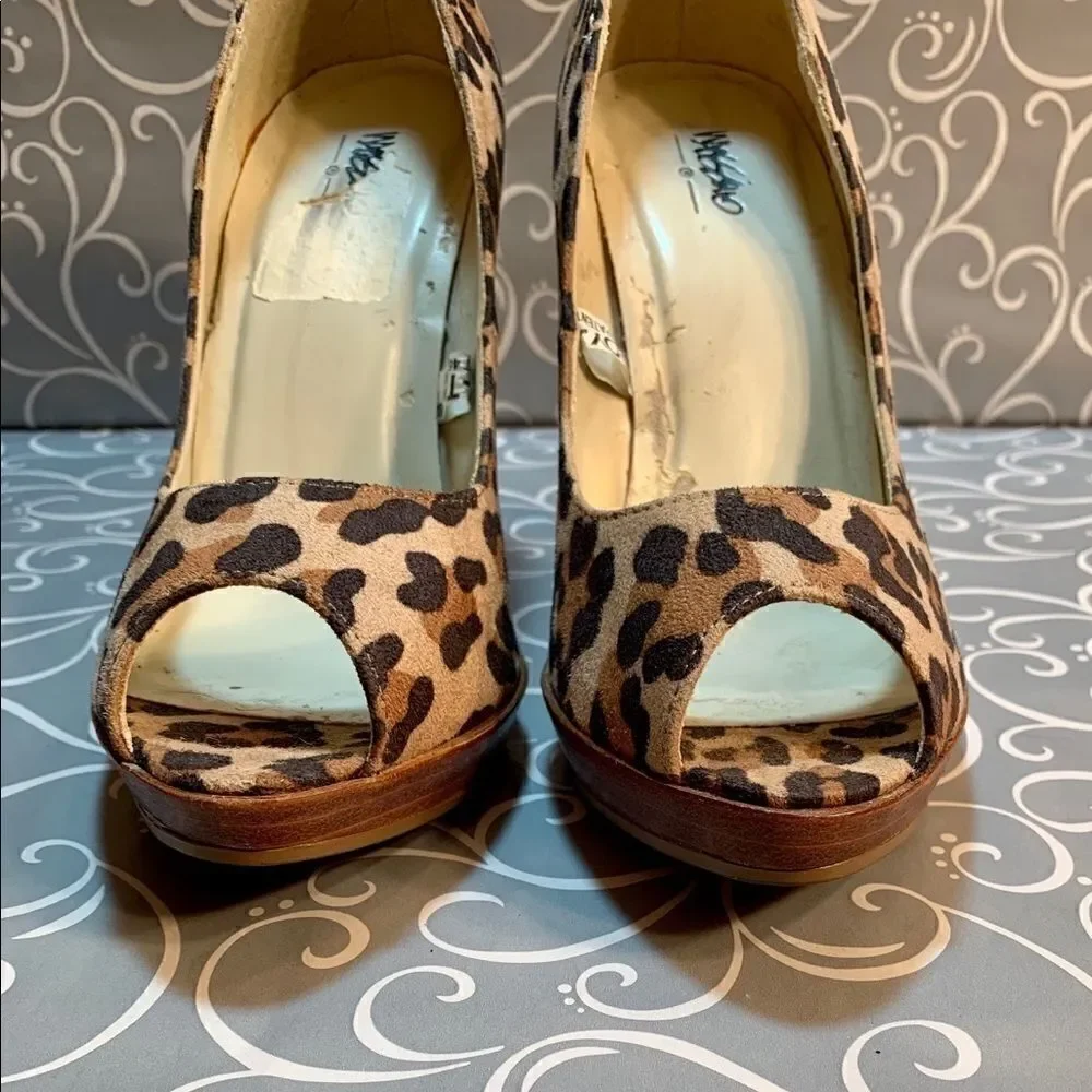 Leopard/Cheetah Print Faux Suede Peep Toe Heels 6.5